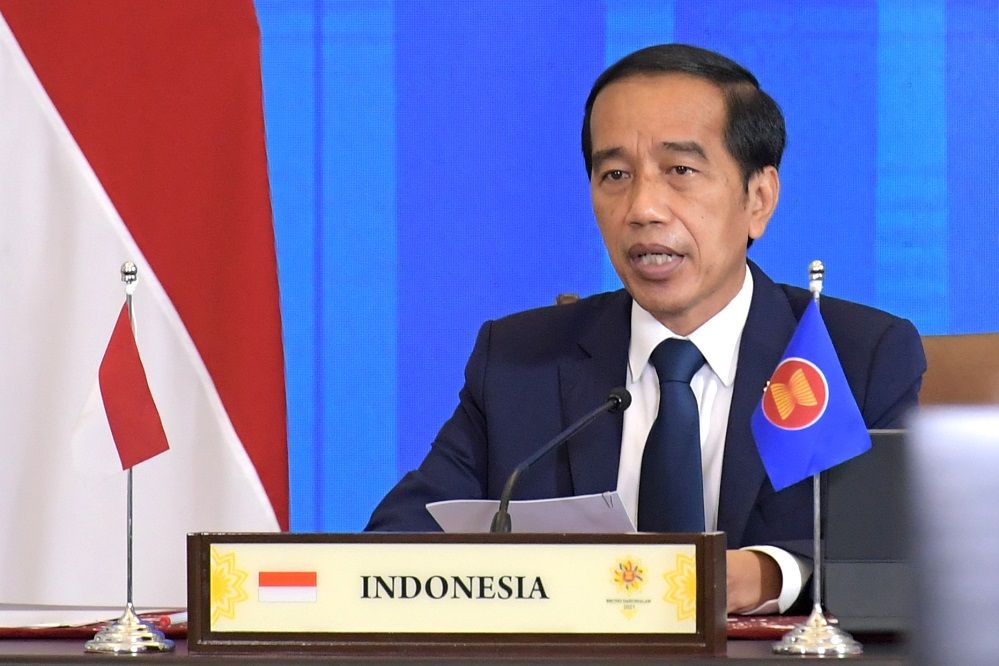 Jokowi Bertemu Presiden Prancis di Roma, Bahas Kerja Sama Pertahanan hingga Perubahan Iklim