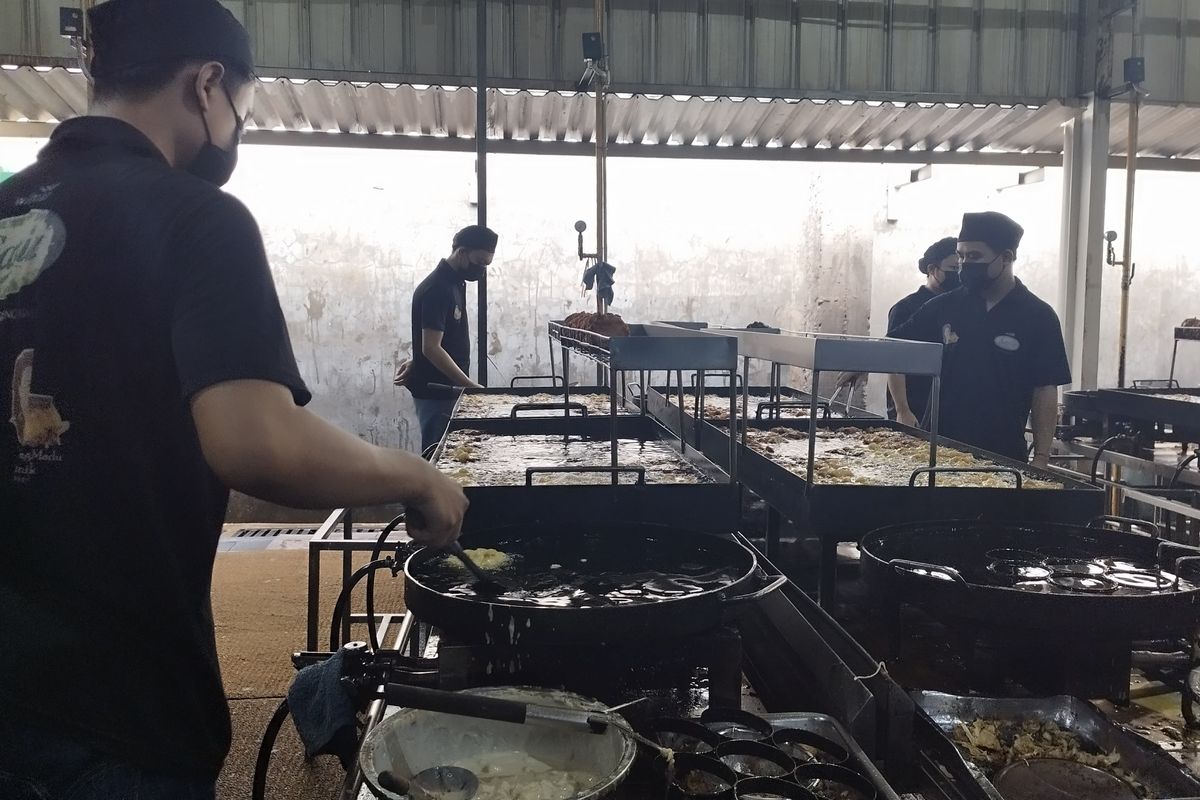 Proses produksi Pisang Goreng Madu Bu Nanik