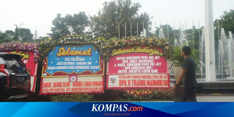  Karangan  Bunga  untuk  Ahok Djarot Dibersihkan Diganti 