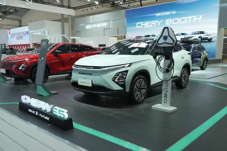 Chery mengumumkan kemitraan strategis dengan Voltron, salah satu operator Stasiun Pengisian Kendaraan Listrik Umum (SPKLU) terbesar di Indonesia.