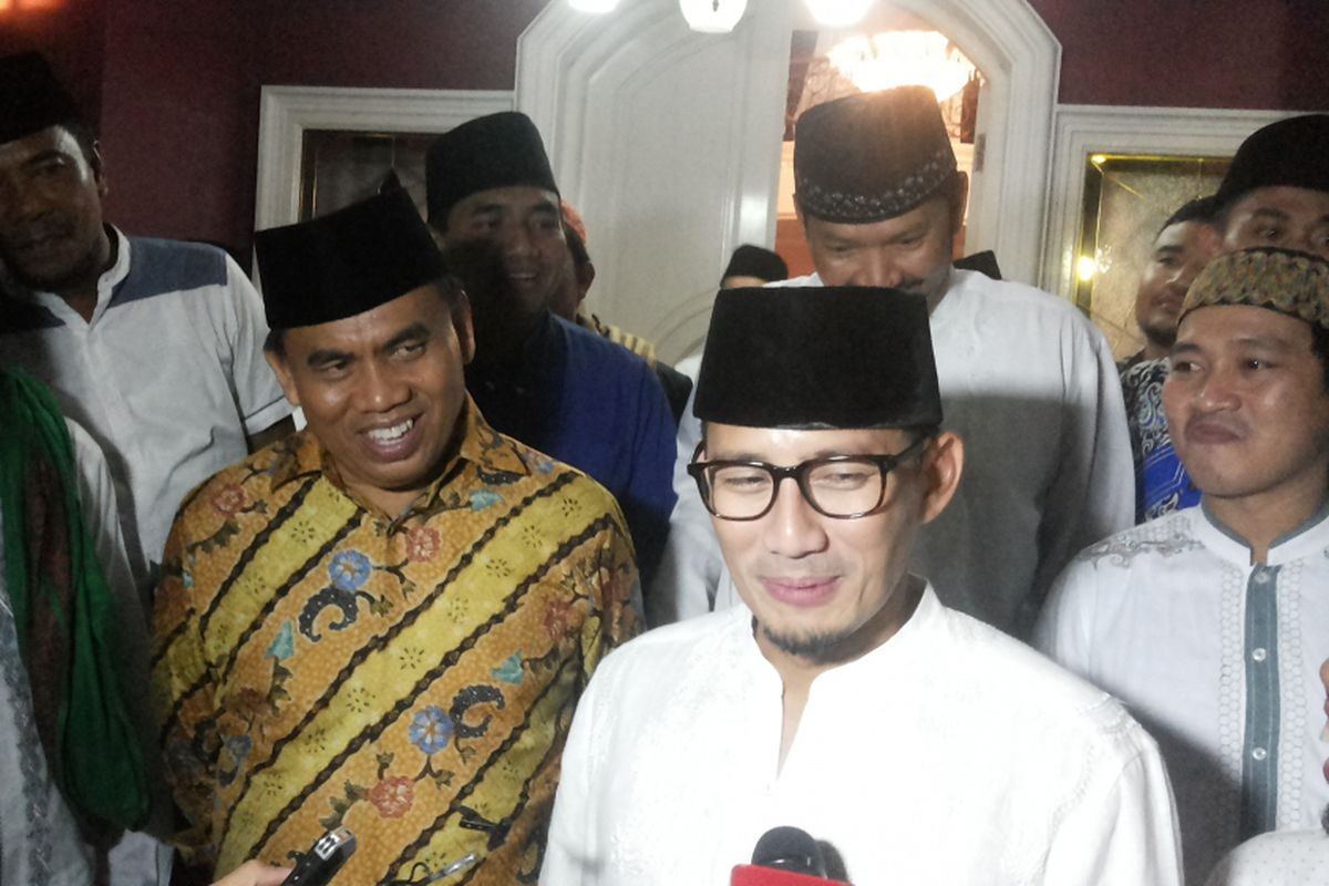 Wakil gubernur DKI Jakarta terpilih Sandiaga Uno saat ditemui di rumah kediaman Sekretaris Daerah DKI Saefullah di Rorotan, Ciilincing, Jakarta Utara, Kamis (15/6/2017) malam.