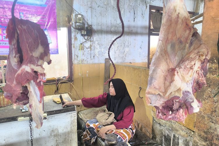 Harga Daging Sapi dan Ayam Naik Jelang Idul Adha di Pamekasan