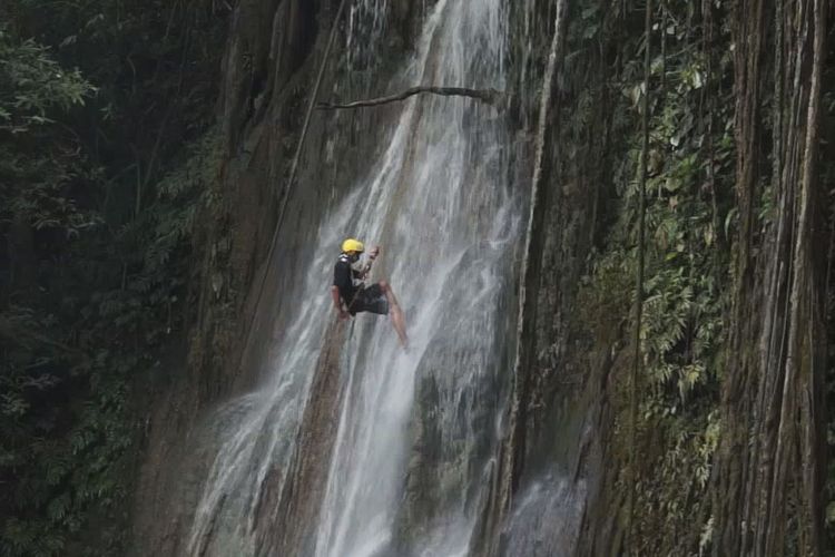 Air terjun di Goa Selarong, Bantul