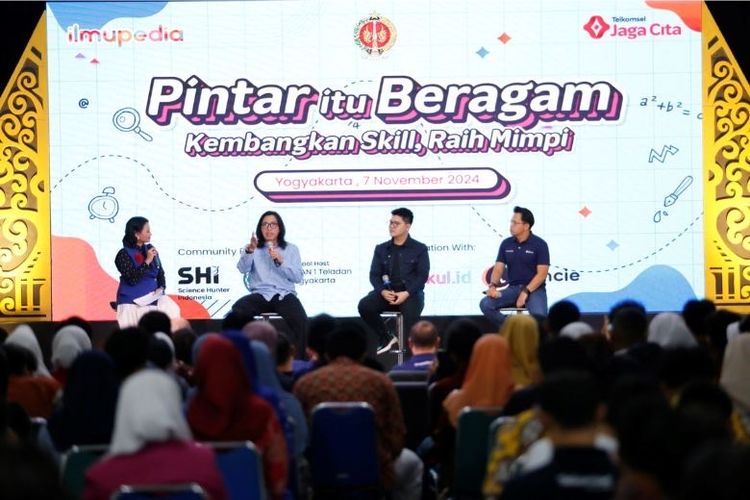 Telkomsel Jaga Cita juga merupakan payung program CSR yang memperkuat kompetensi dunia pendidikan melalui platform digital seperti Ilmupedia, Skul.id, Kuncie, by.U, dan Internet BAIK. 