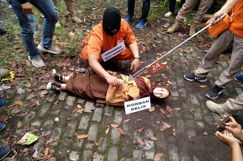 Reka Ulang Pembunuhan Siswi SMP Tasikmalaya: Ayah Ambil Kembali Uang Study Tour Setelah Bunuh Anaknya