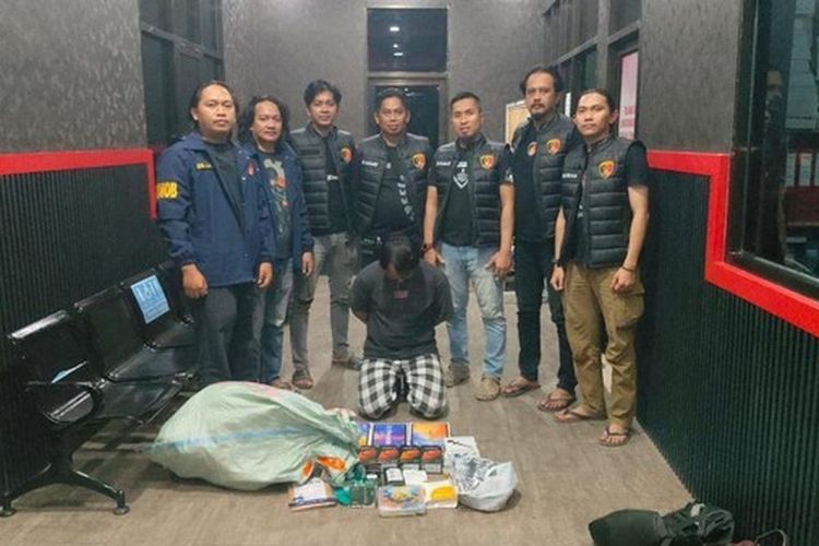 Sakit Hati Dipecat, Mantan Kurir di Pangkep Curi Paket Rp 55 Juta di Bekas Tempat Kerja