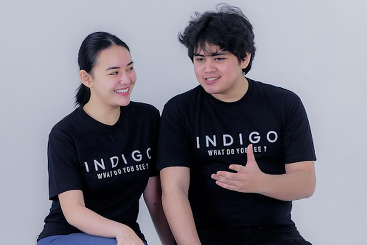 Aliando Syarief (kanan) dan Amanda Manopo (kiri) saat diwawancarai seputar film Indigo: What Do You See. 