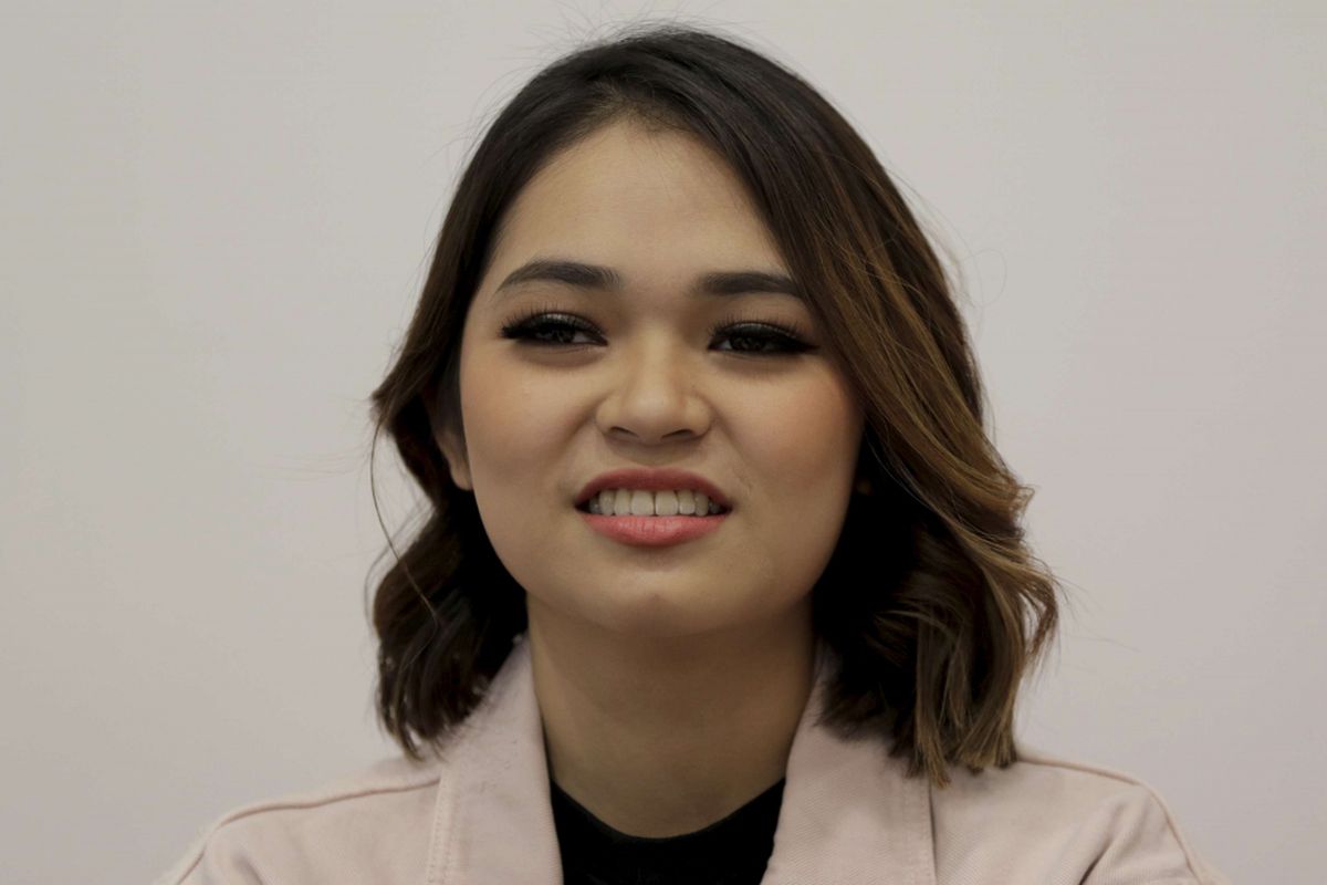 Vokalis grup band Geisha, Regina Poetiray saat wawancara usai program Selebrasi di studio 1, Menara Kompas, Palmerah Selatan, Jakarta Pusat, Selasa (24/7/2018). Regina adalah vokalis baru Geisha.