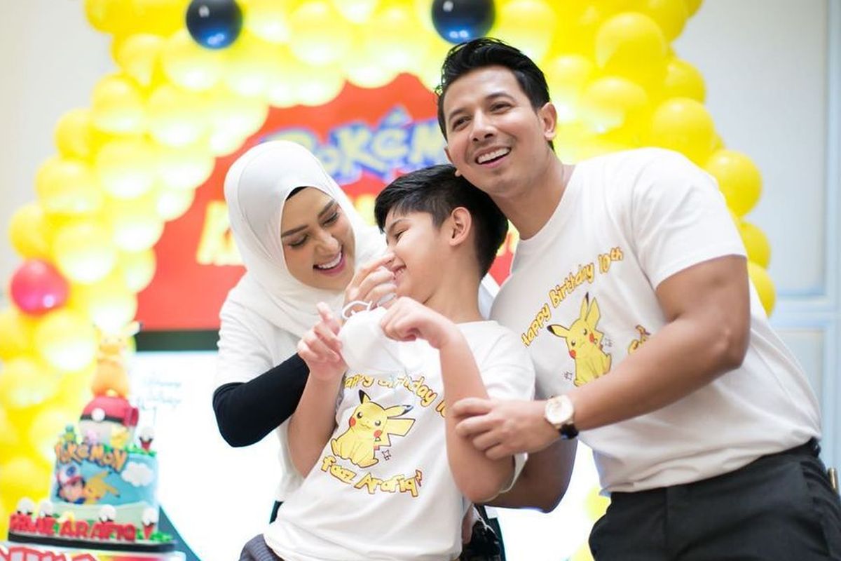 Sonny Septian dan Fairuz A. Rafiq di pesta ulang tahun ke-10 putra sulung mereka, King Faaz.
