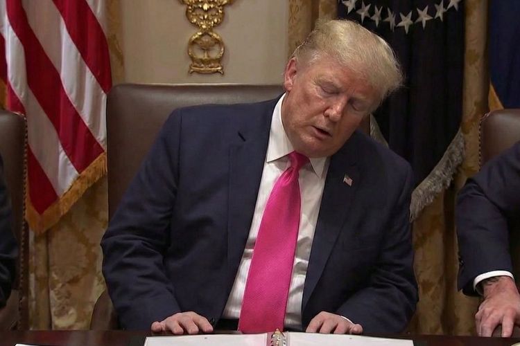Menlu dan DPR AS Ribut soal Trump Sering Tertidur saat Rapat