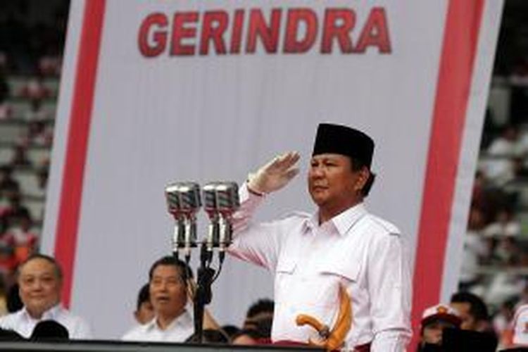 Ketua Dewan Pembina Partai Gerindra, Prabowo Subianto, menghadiri kampanye Partai Gerindra di Stadion Utama Gelora Bung Karno, Jakarta, Minggu (23/3/2014). Partai Gerindra dari jauh hari sebelumnya telah menetapkan Prabowo Subianto sebagai calon presiden dalam Pemilu 2014.