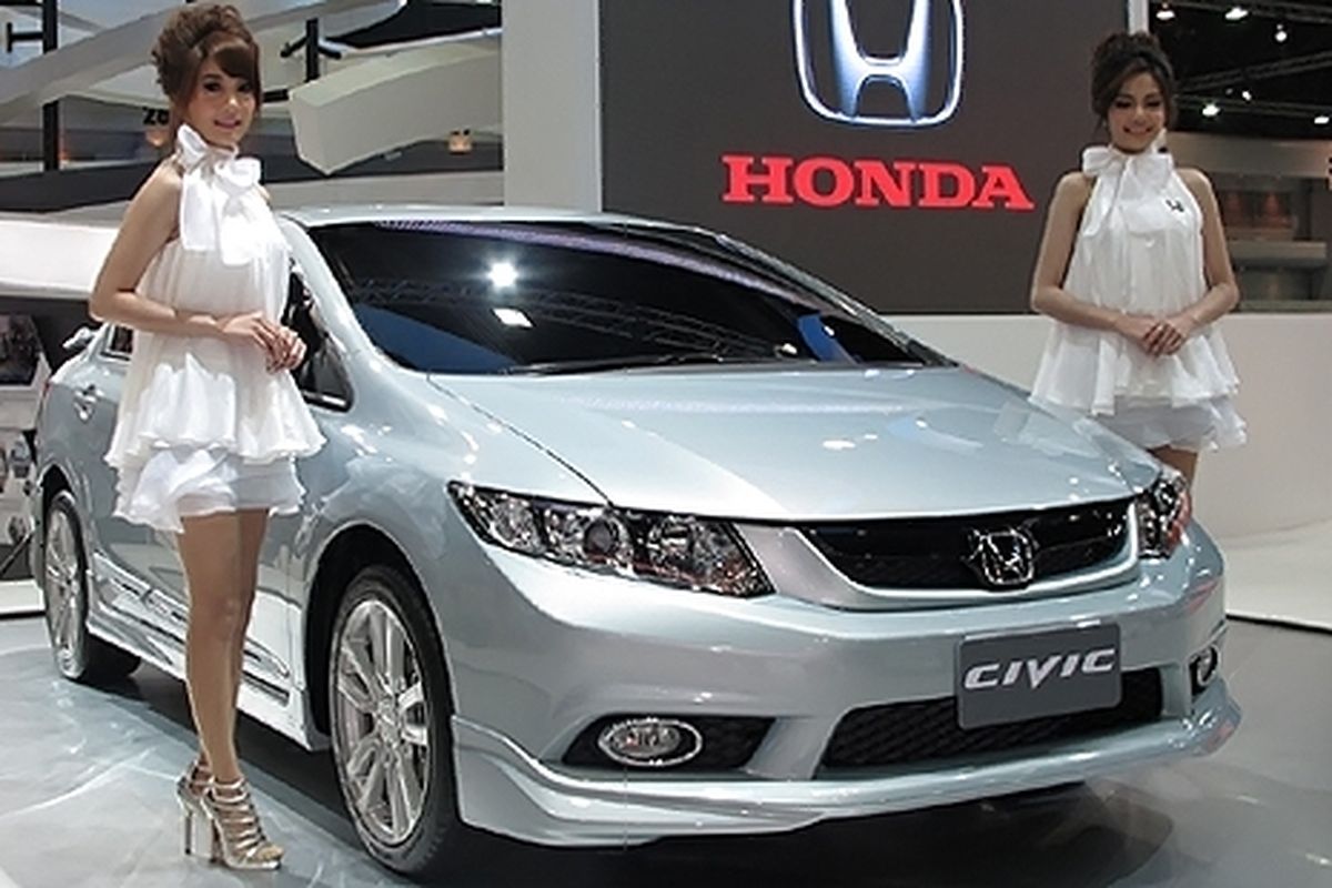 Honda Civic, salah satu CBU yang dipasarkan di Indonesia.