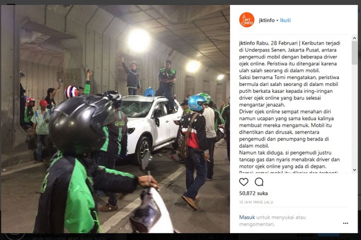 Pengeroyokan dan perusakan mobil Nissan X-Trail oleh para pengemudi ojek online di Underpass Senen, Jakarta. 