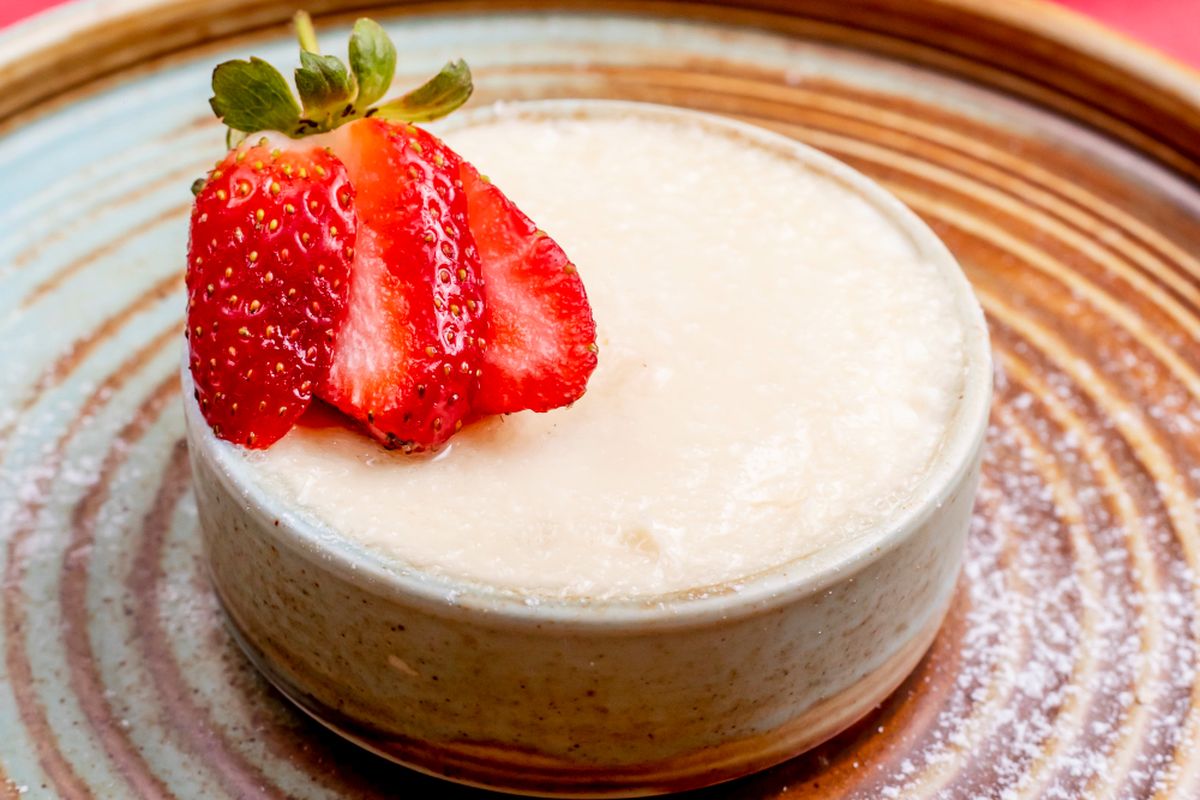 Cheesecake mini bisa dibuat sebagai camilan akhir pekan untuk anak.
