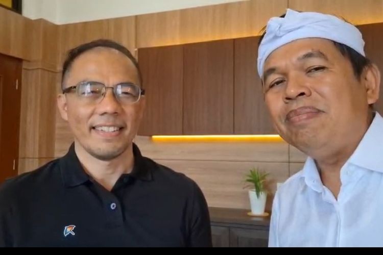 Gubernur Jabar, Dedi Mulyadi bersama Kepala Bappeda Jabar, Dedi Mulyadi usai rapat singkat yang membahas asuransi bagi pekerja informal.