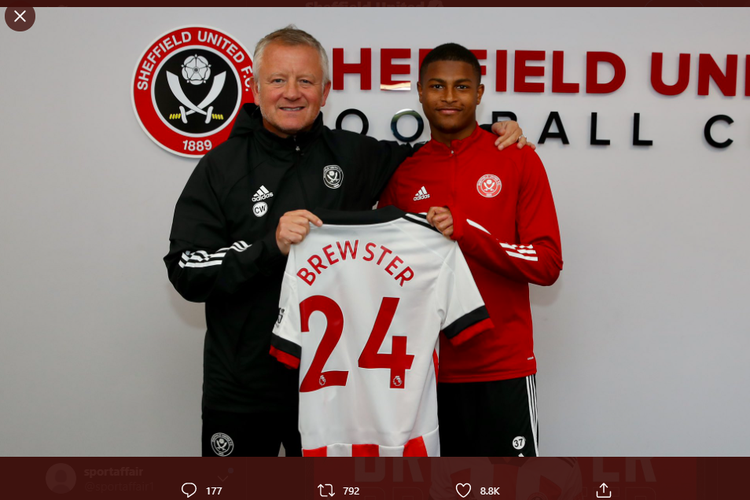 Rhian Brewster (kanan) bersama pelatih Sheffield United, Chris Wilder (kiri).