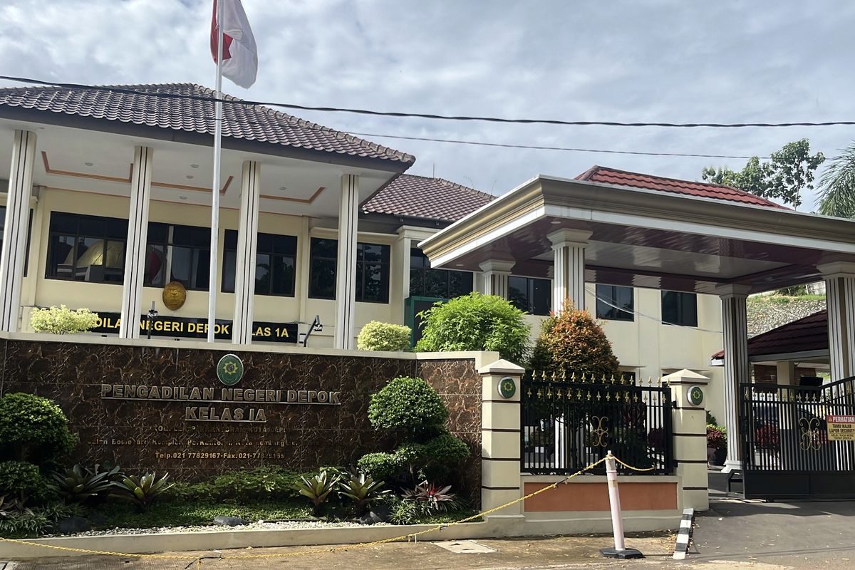 Penahanan Ketua dan Wakil Ketua PN Depok Oleh KPK Terkait Suap Eksekusi Lahan