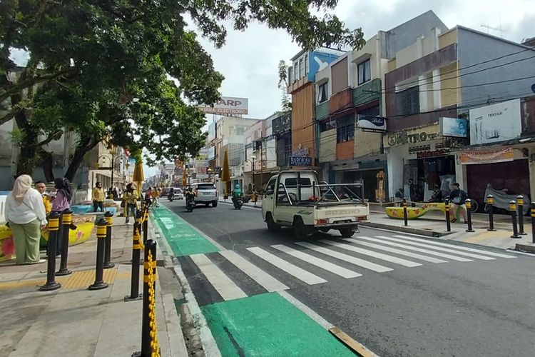 Foto-foto penampakan terbaru kawasan Malioboro-nya Kota Tasikmalaya, Jawa Barat, usai pembangunannya menuai pro dan kontra beberapa bulan lalu di Jalan HZ Mustofa dan Cihideung, Kota Tasikmalaya, Rabu (5/10/2022).