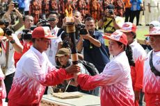 Dari Bekasi, Kirab Api PON XIX Tiba di Depok 