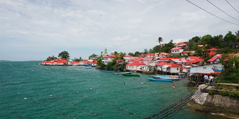 Warna-warni Kampung Merah Putih di Kota Tual, Maluku, Sabtu (27/1/2018).