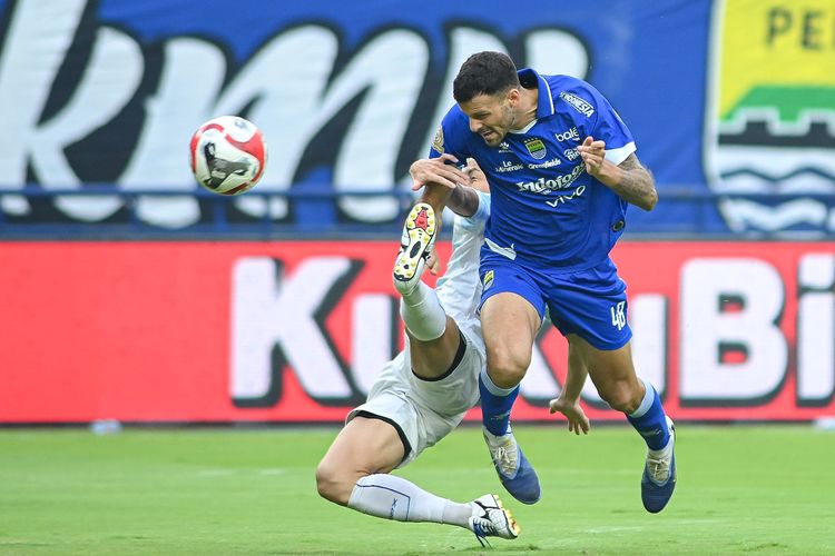 Momen Patricio Matricardi mencetak gol di laga Persib vs PSIM  di Stadion Gelora Bandung Lautan Api (GBLA), Senin (4/5/2026).