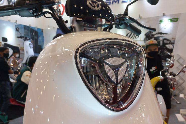 Motor listrik WMoto Neutron diluncurkan di GIIAS 2021