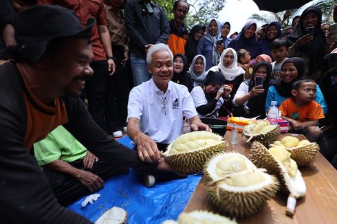 Ganjar Blusukan ke Kebun Durian di Wonosobo, Berbincang soal Kerukunan di Bawah Pohon