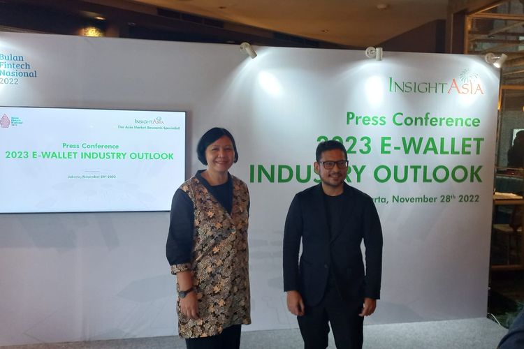 Konferensi pers InsightAsia Survei – E-wallet Industry Outlook 2023, Senin (28/11/2022).