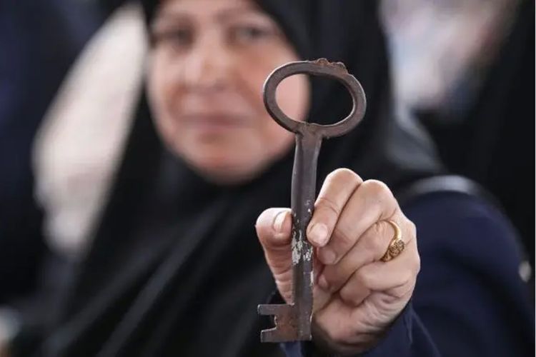 Ini bukan kunci biasa, tetapi simbol harapan bagi warga Palestina bahwa suatu hari nanti mereka bisa kembali ke rumahnya.