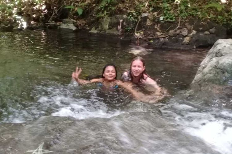 Foto : Air panas Blidit di Desa Egon, Kecamatan Waigete, Kabupaten Sikka, NTT.