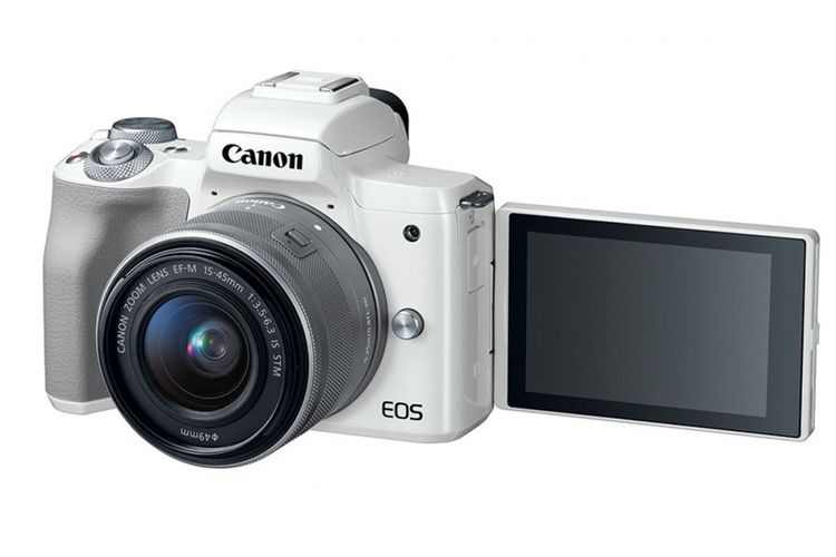 Kamera mirrorless Canon EOS M50 warna putih.