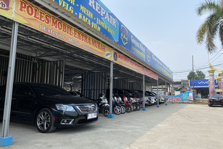 Ilustrasi diler mobil bekas