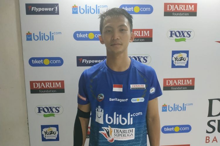 Pebulu tangkis tunggal putra Indonesia, Ihsan Maulana Mustofa, seusai berlaga pada Djarum Superliga Badminton 2019, di Sabuga, Bandung, Rabu (20/2/2019).