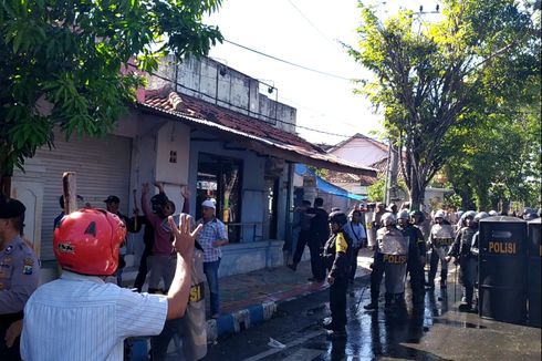 Demo Tolak Hasil Pemilu di Pamekasan Ricuh, Polisi Baca Selawat