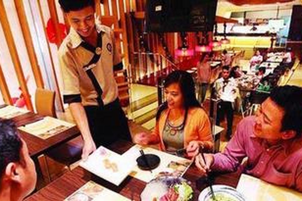 Suasana En Japanese Dining Bar di Ex Plaza, Jakarta Pusat, Kamis (29/11/2012).  