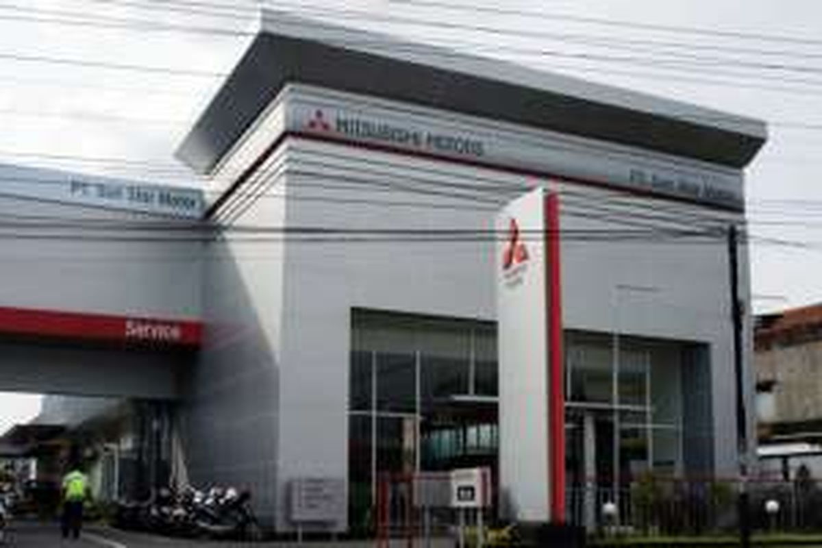 Mitsubishi meresmikan diler di Kudus, Jawa Barat.