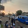 Jelang Malam, Polisi Berlakukan One Way di Jalur Keluar Kawasan Pantai Anyer Banten