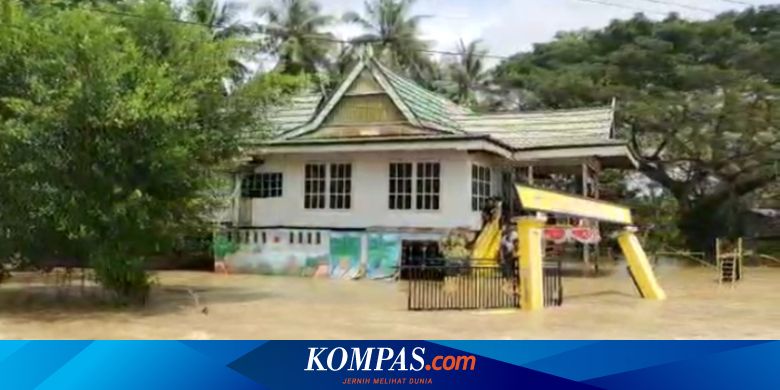 Banjir di Wajo, Basarnas Sulsel Terjunkan Personel Bantu Evakuasi Warga - Vimarsana News