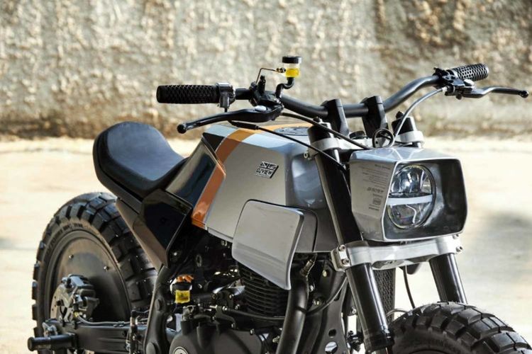 Royal Enfield Himalayan Tracker 