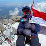 Pendaki Indonesia Kibarkan Bendera Merah Putih di Gunung Tertinggi Eropa