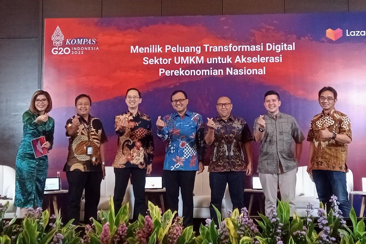 CEO & Co-Founder lokal brand Zaskia Mecca Haykal Kamil dalam bincang 20 Lazada dengan tema Menilik Peluang Transformasi Digital Sektor UMKM untuk Akselerasi Perekonomian Nasional yang diselenggarkan Kompas di Jakarta, Selasa (27/9/2022).