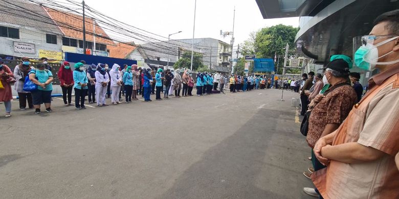 Pelepasan jenazah dr. Gardjito SpJP dari RS Abdul Radjak