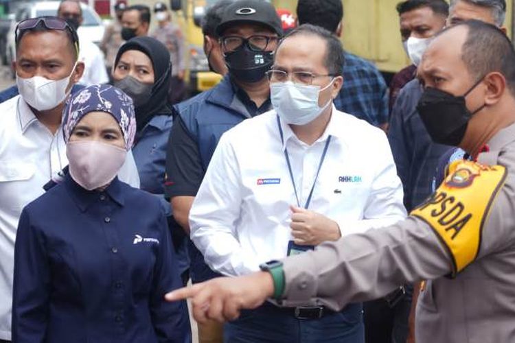 Para Direksi PT Pertamina (Persero) sedang melakukan kunjungan ke salah satu sarana dan fasilitas Pertamina Patra Niaga Regional Sumatera Bagian Selatan (Sumbagsel)di Jambi pada Minggu (2/4/2022).