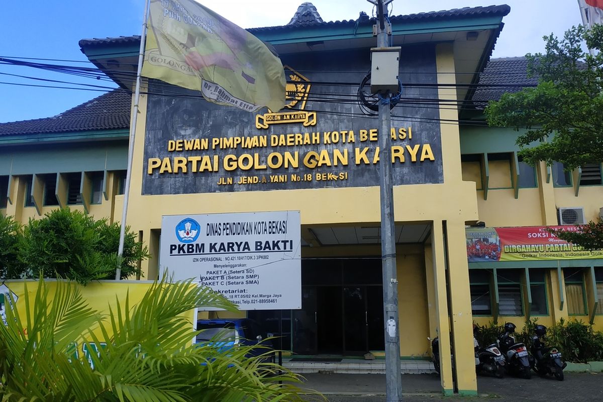 Kantor DPD Partai Golkar Kota Bekasi di Jalan Ahmad Yani, Bekasi Selatan.