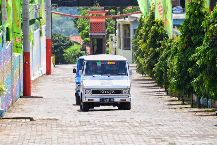 Kijang Kotak Milik Uu Ruzhanul Ulum