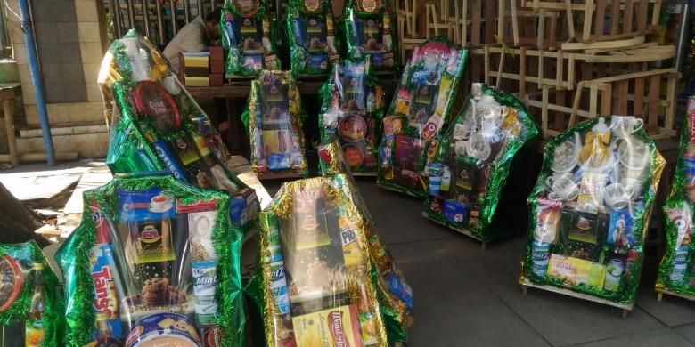 Deretan Parcel yang dijual di kawasan Cikini, Jakarta (28/6).