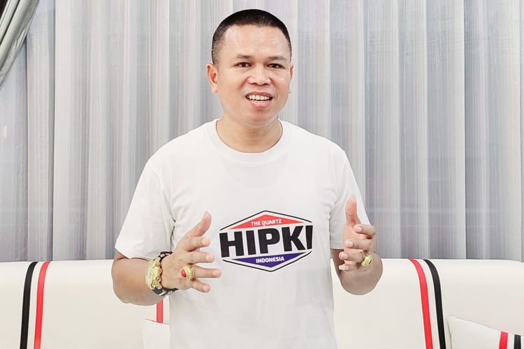 Ketua Umum HIPKI Ady Indra Pawennari 