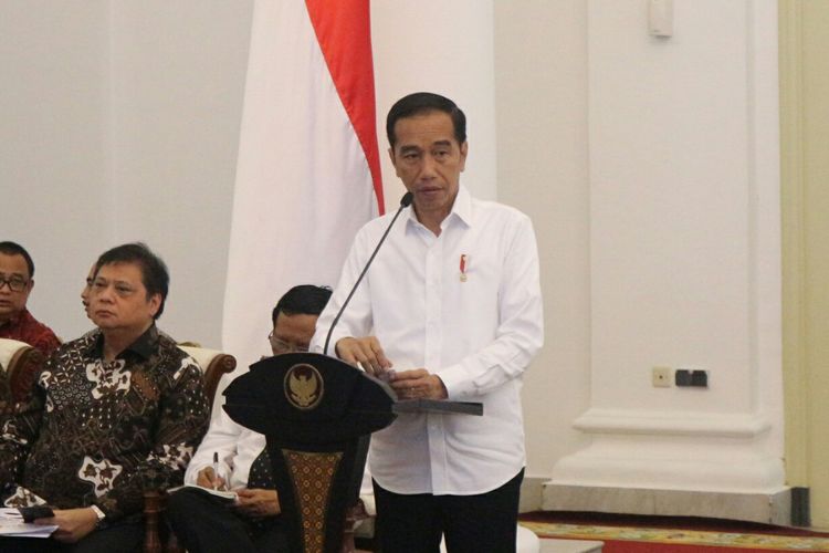 Presiden Joko Widodo membuka Sidang Kabinet Paripurna di Istana Bogor, Selasa (11/2/2020)