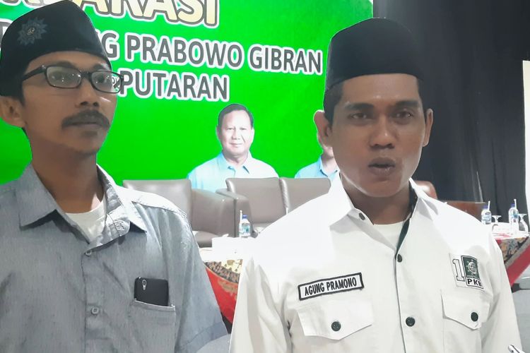 Calon legislatif Partai Kebangkitan Bangsa (PKB) Kabupaten Purbalingga mendeklarasikan dukungan mereka untuk pasang calon presiden dan wakil presiden Prabowo Subianto-Gibran Rakabuming Raka, Rabu (24/1/2024).