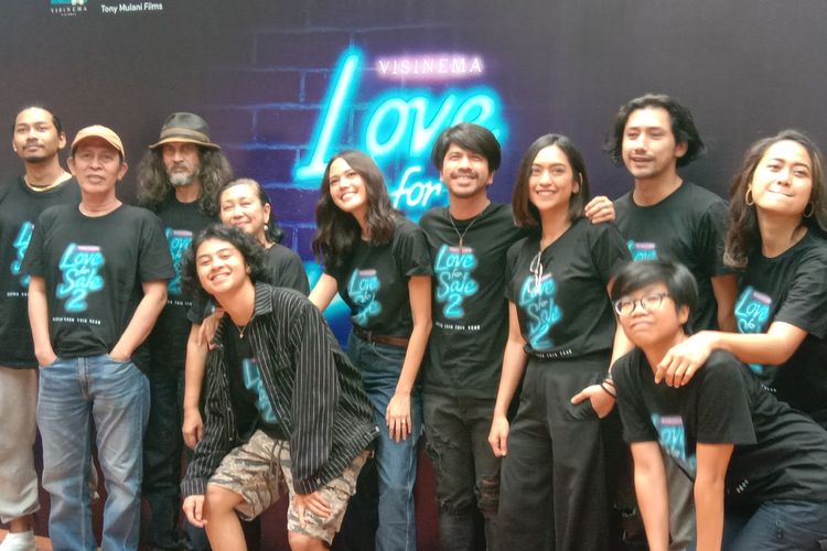 Para pemain dan produser Love For Sale 2 dalam jumpa pers di kantor Visinema Pictures, Cilandak Timur, Jakarta Selatan, Rabu (4/9/2019).